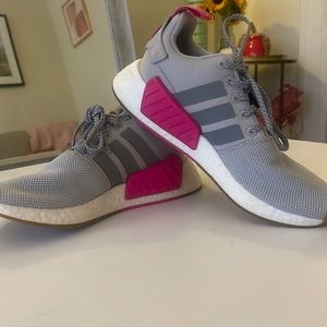 Adidas NMD R2 Sneaker - Grey and Shock Pink 9.5